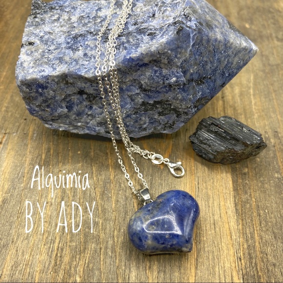 Alquimia Jewelry - Sterling silver Sodalite heart pendant gemstone necklace